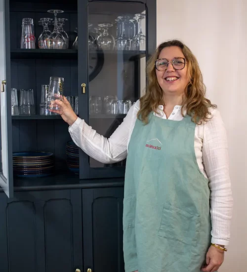 Laëtitia Morel professionnelle du rangement, tri et désencombrement en bretagne Sud